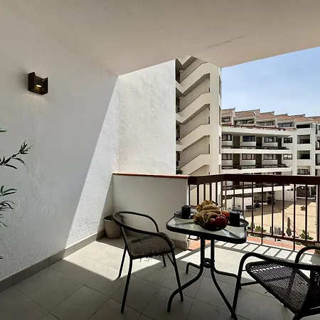 Skylight 3 With Pool By Homing Apartament