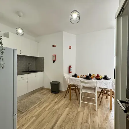 Skylight 3 With Pool By Homing Apartament